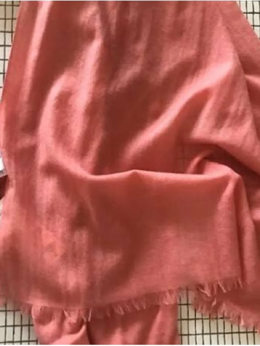 Uniqlo NWT 100% cashmere Tissue Scarf stole